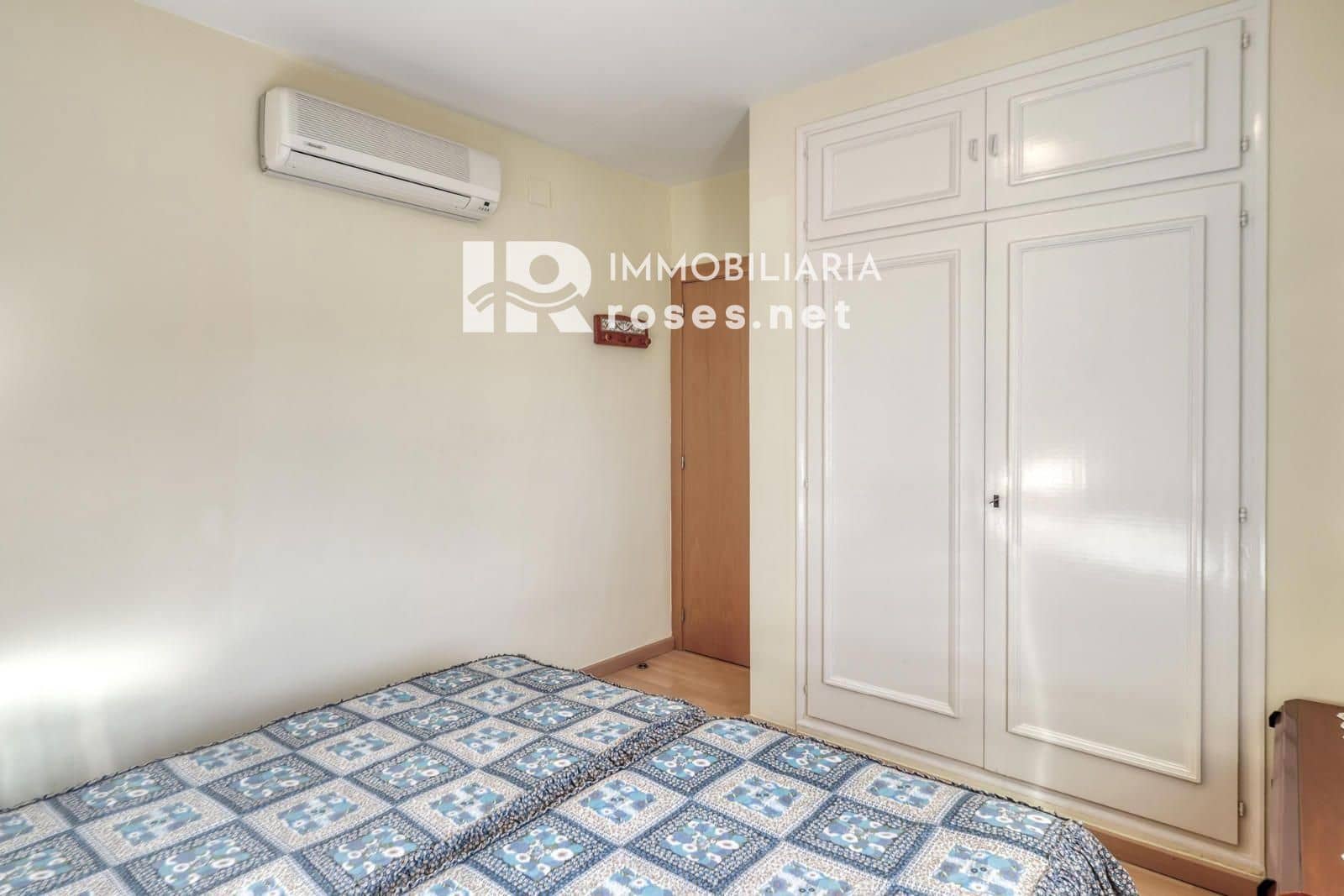 2 bedroom Flat for sale in Roses - € 295,000 (Ref: 9702438)