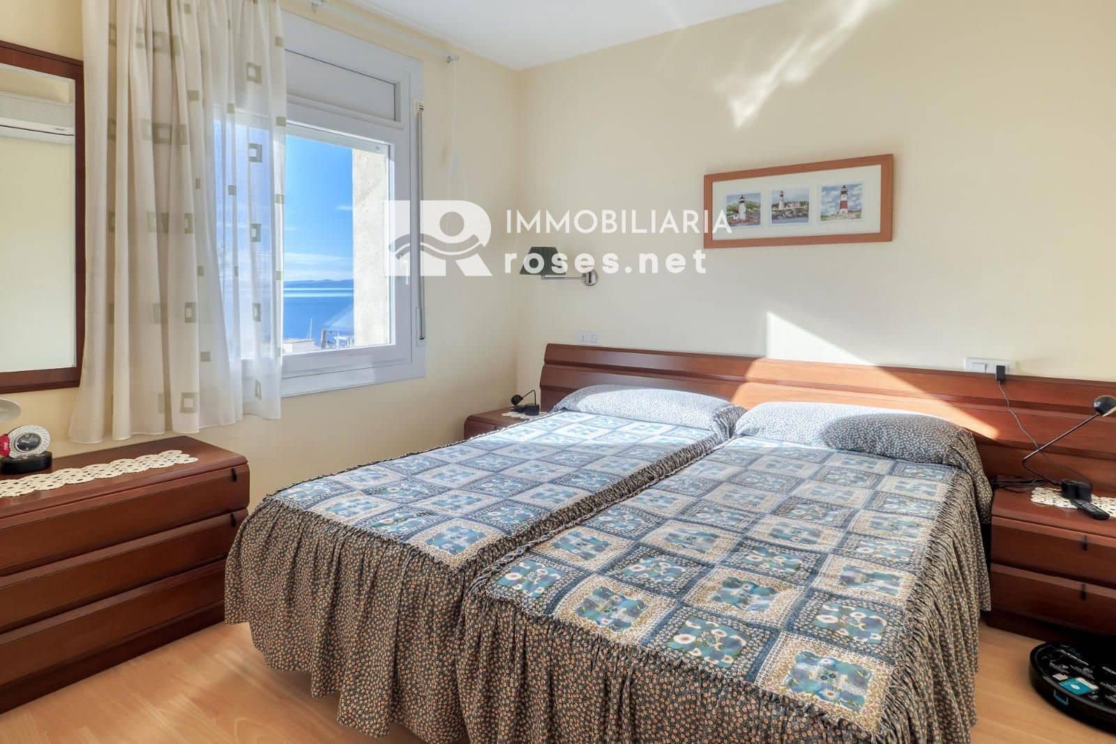 2 bedroom Flat for sale in Roses - € 295,000 (Ref: 9702438)