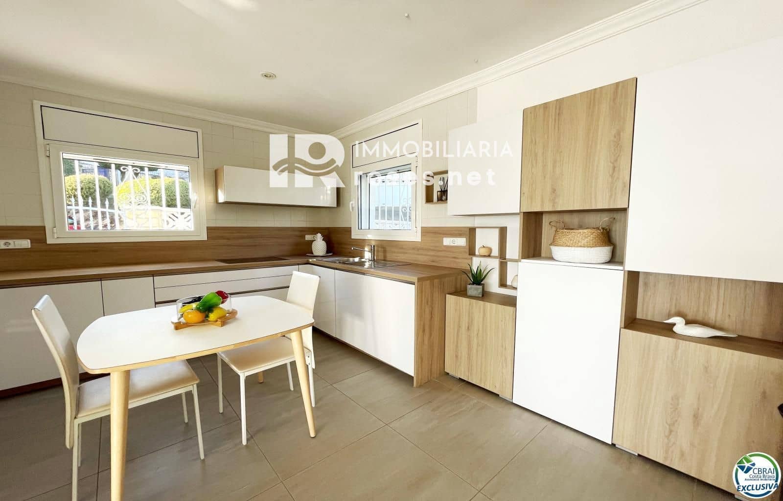 Chalet de 4 habitaciones en El Mas Fumats en venta con piscina garaje - 765.000 € (Ref: 9702441)