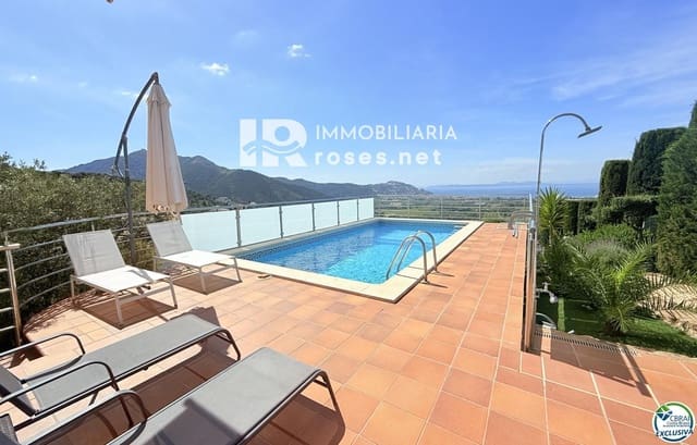 Chalet de 4 habitaciones en El Mas Fumats, Roses en venta con piscina garaje - 765.000 € (Ref: 9702441)