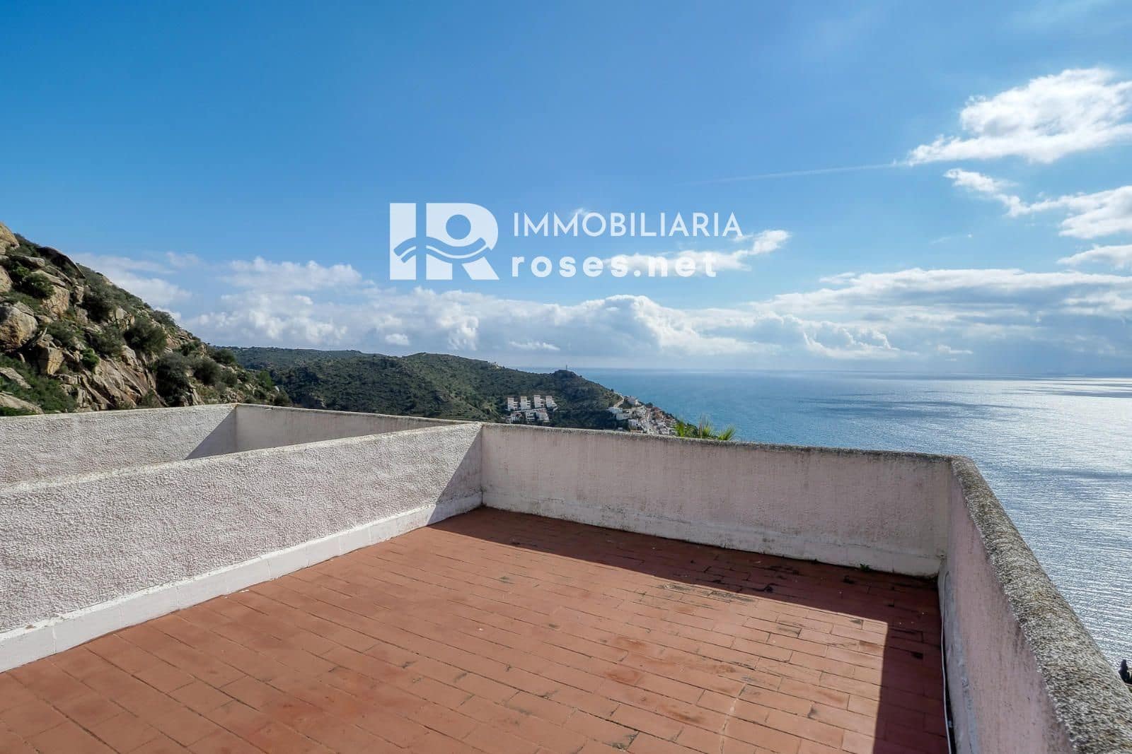 2 slaapkamer Villa te koop in Roses met zwembad garage - € 315.000 (Ref: 9713270)