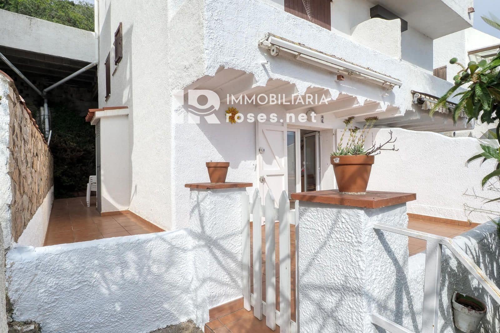 2 slaapkamer Villa te koop in Roses met zwembad garage - € 315.000 (Ref: 9713270)