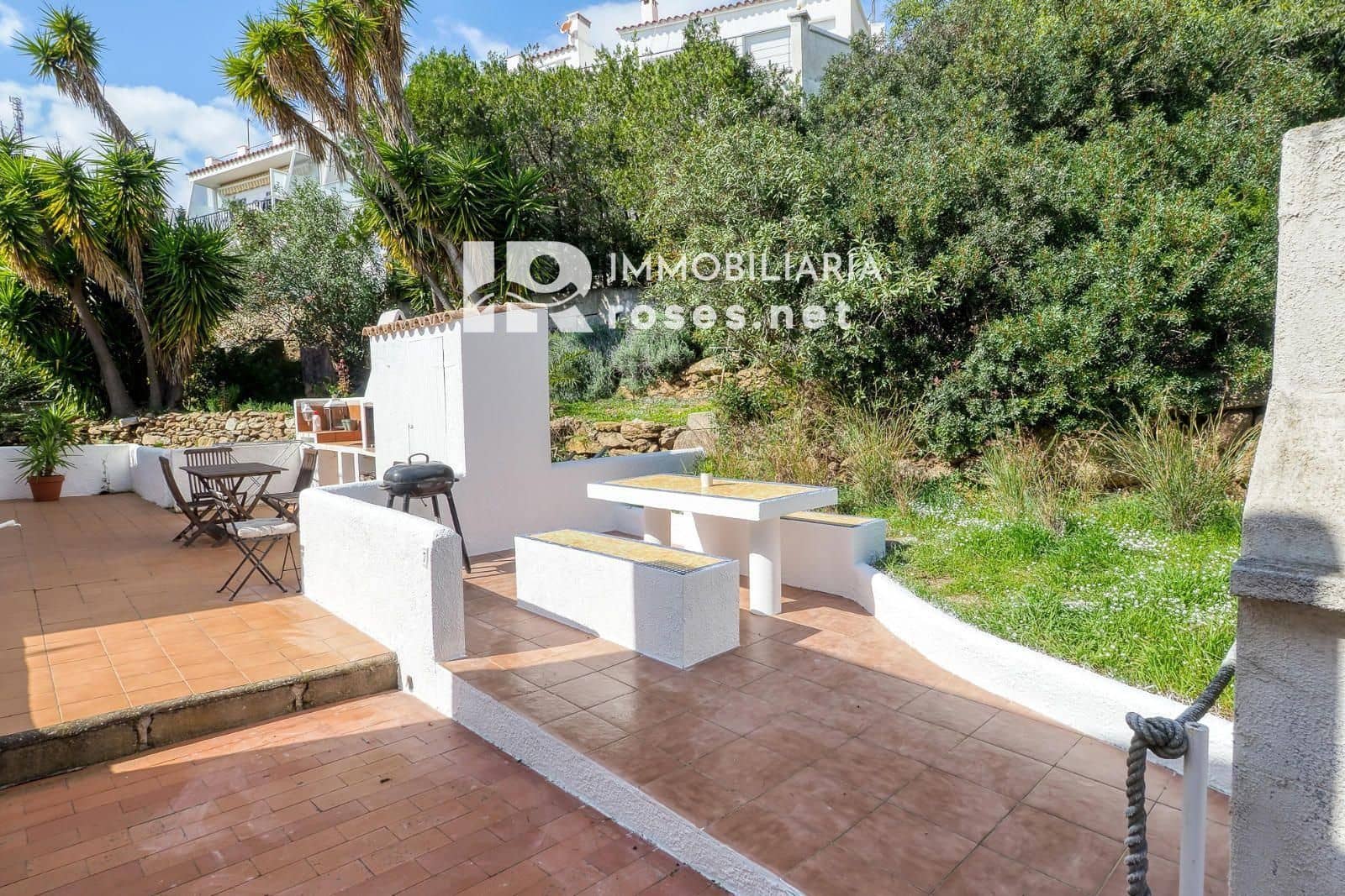 2 slaapkamer Villa te koop in Roses met zwembad garage - € 315.000 (Ref: 9713270)