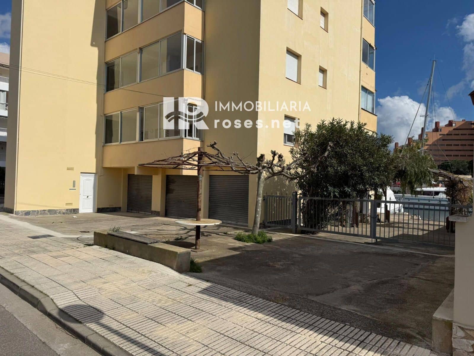 Garage for sale in Santa Margarida - € 150,000 (Ref: 9713271)