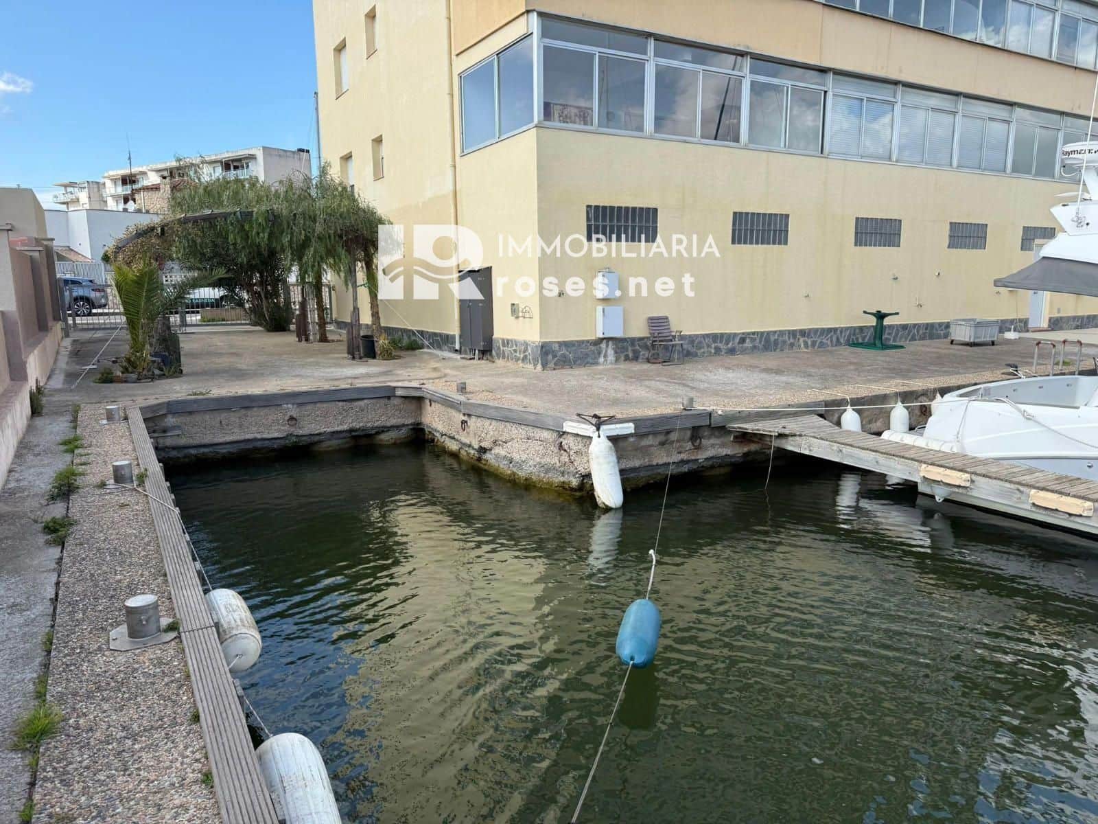 Garage for sale in Santa Margarida - € 150,000 (Ref: 9713271)