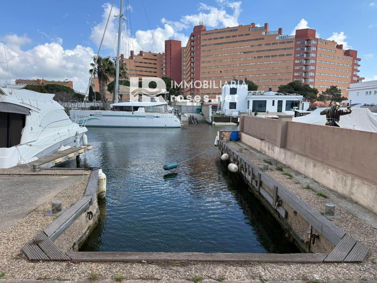 Garage for sale in Santa Margarida - € 150,000 (Ref: 9713271)