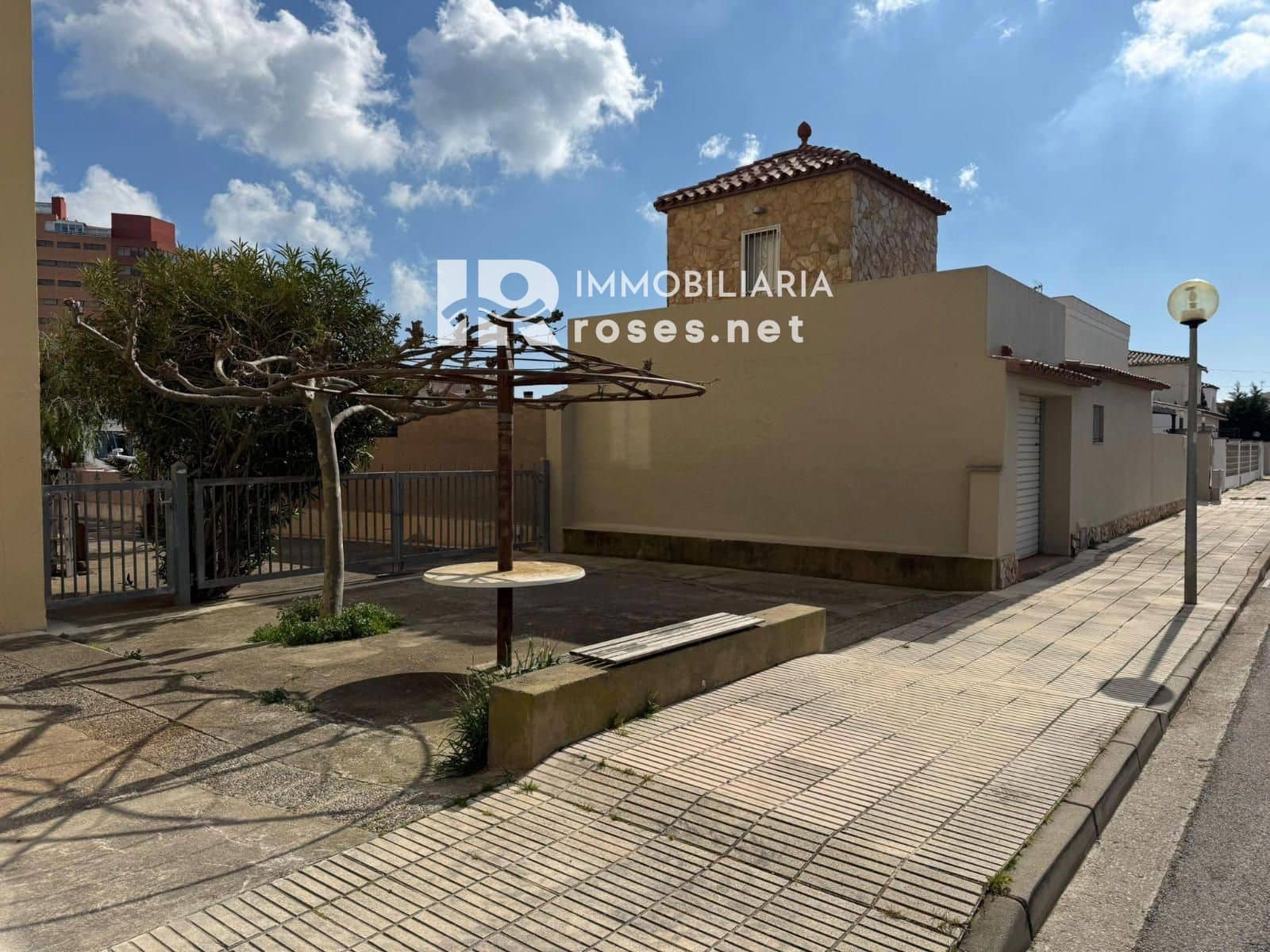 Garage for sale in Santa Margarida - € 150,000 (Ref: 9713271)