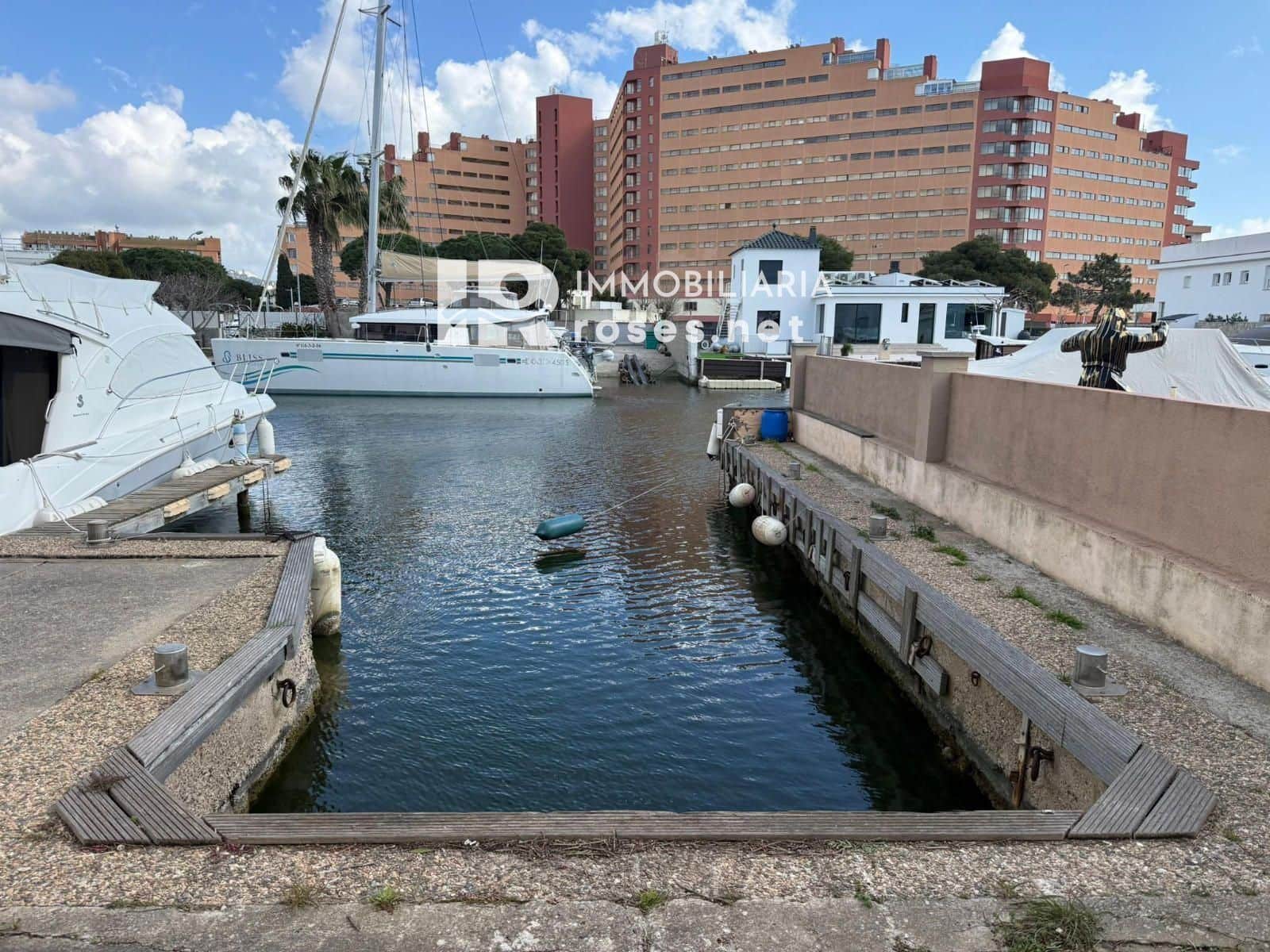 Garage for sale in Santa Margarida - € 150,000 (Ref: 9713271)