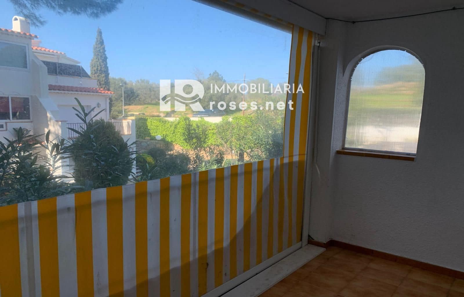 1 soverom Leilighet til salgs i Roses med svømmebasseng - € 139 000 (Ref: 9713272)