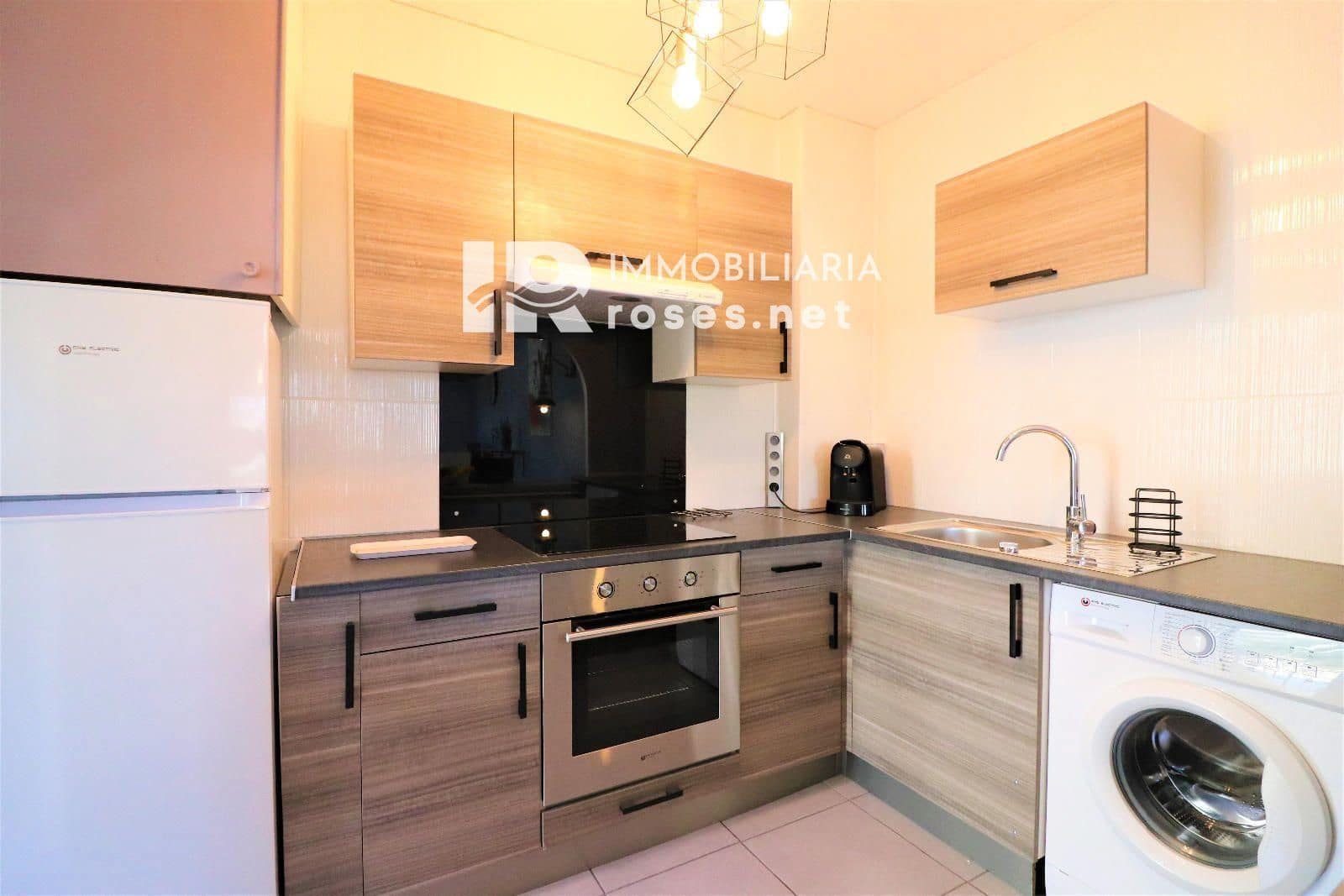 1 bedroom Flat for sale in Roses - € 189,000 (Ref: 9733417)