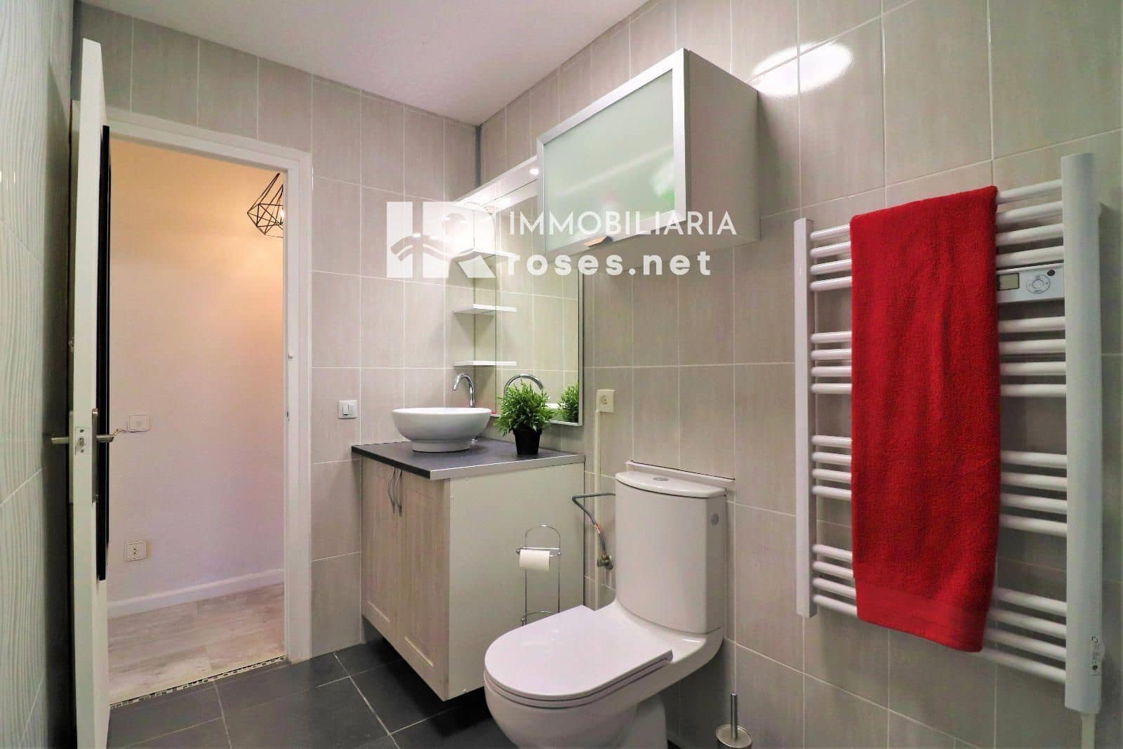 1 bedroom Flat for sale in Roses - € 189,000 (Ref: 9733417)