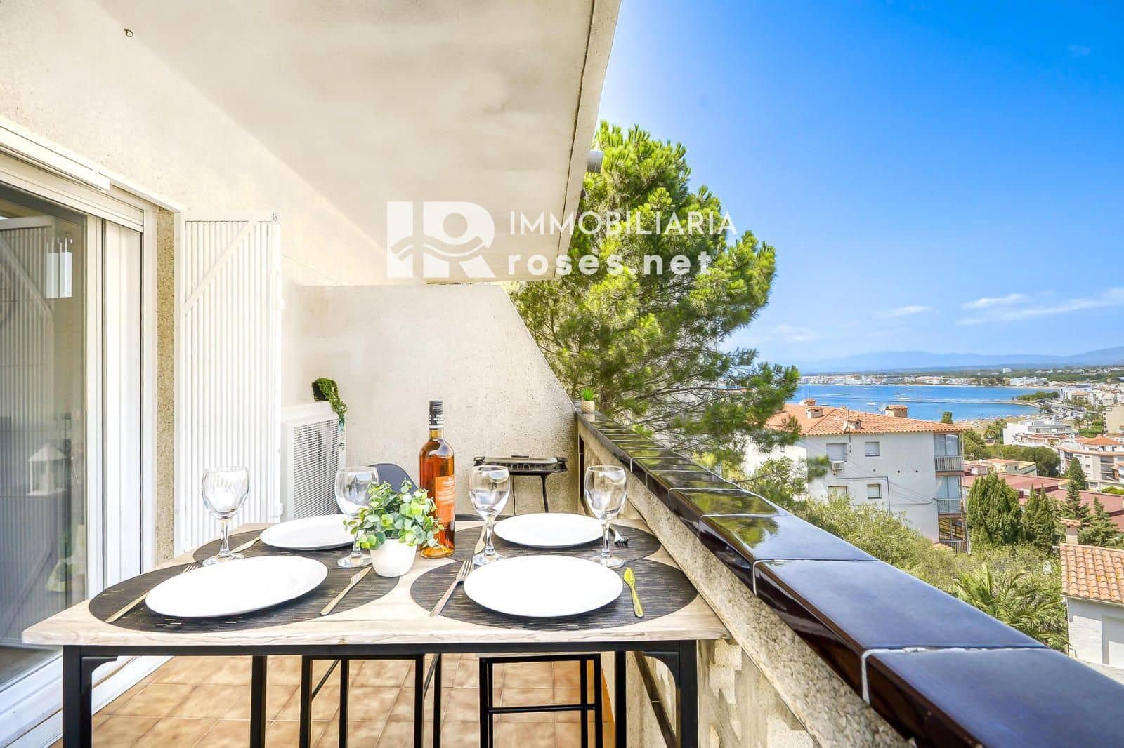 1 bedroom Flat for sale in Roses - € 189,000 (Ref: 9733417)