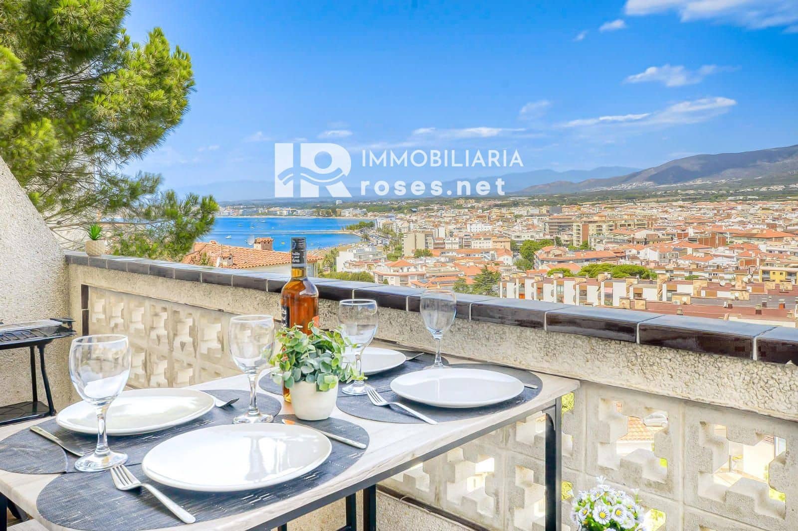 1 bedroom Flat for sale in Roses - € 189,000 (Ref: 9733417)