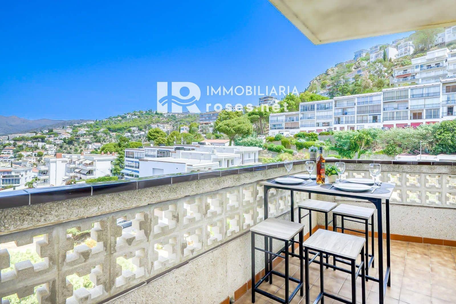 1 bedroom Flat for sale in Roses - € 189,000 (Ref: 9733417)