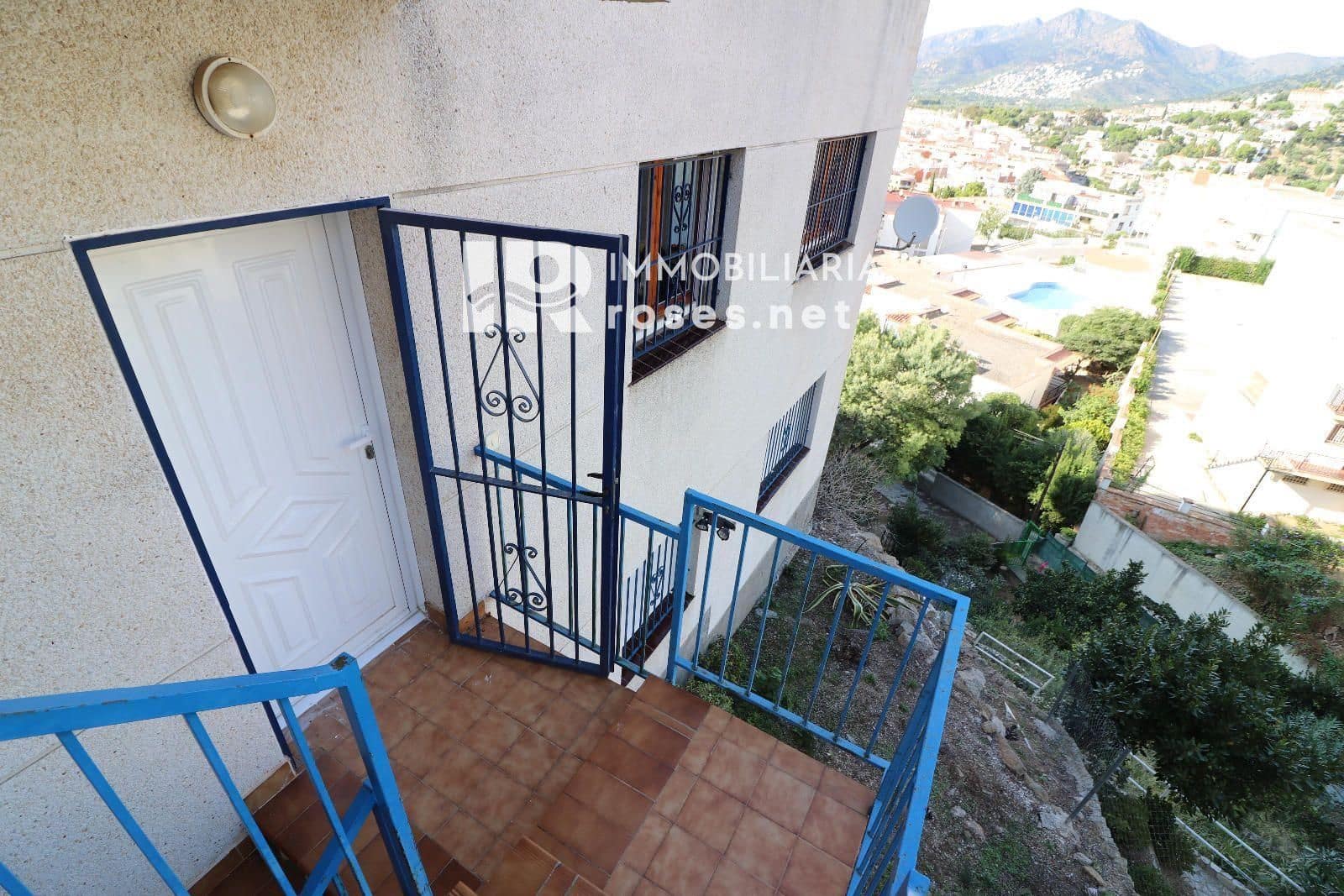 1 bedroom Flat for sale in Roses - € 189,000 (Ref: 9733417)