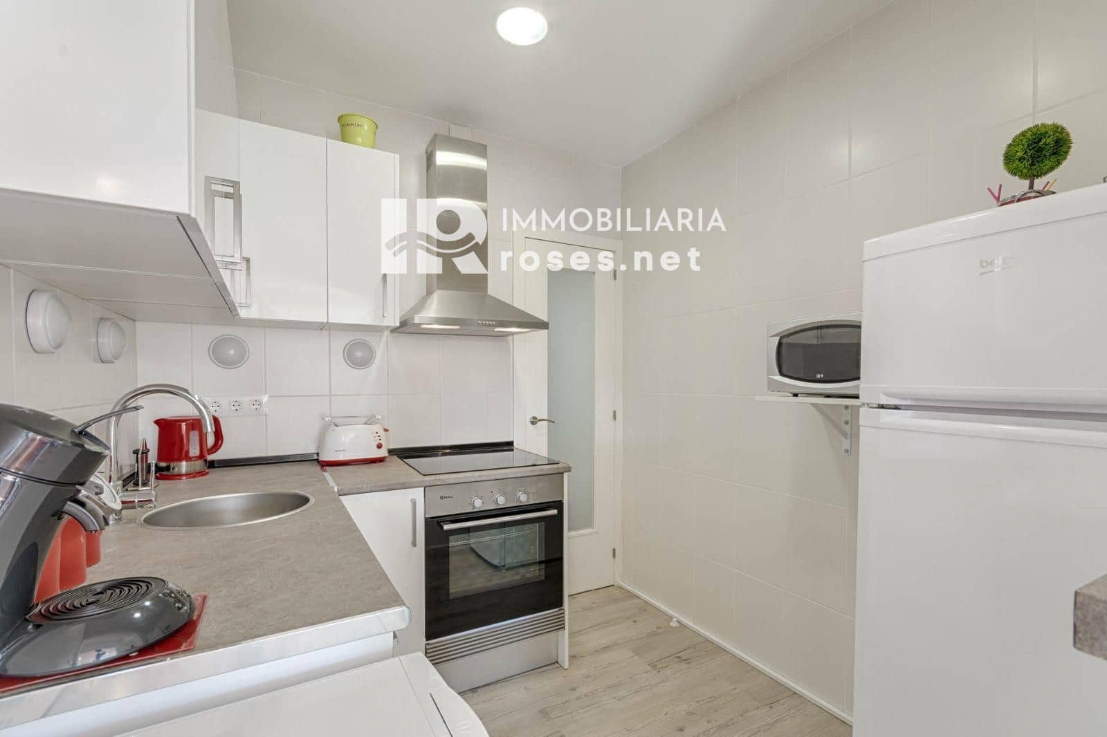 2 soveværelse Lejlighed til salg i Roses med garage - € 265.000 (Ref: 9756335)