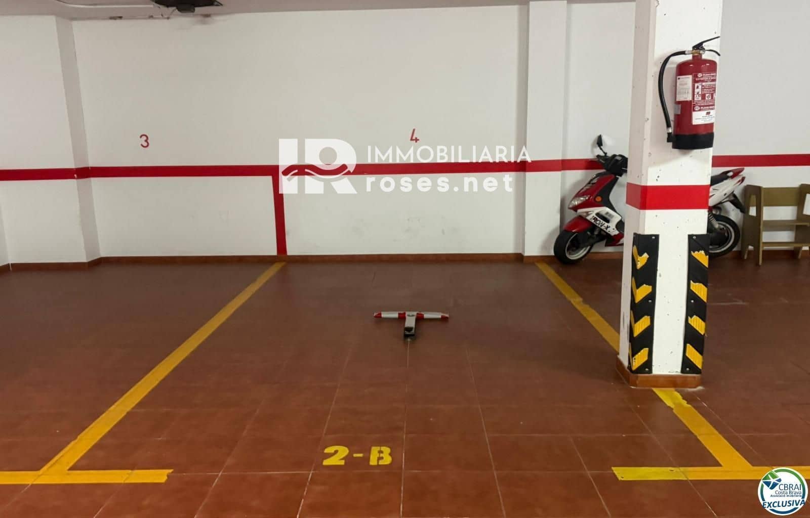 3 slaapkamer Flat te koop in Roses met garage - € 439.000 (Ref: 9768981)