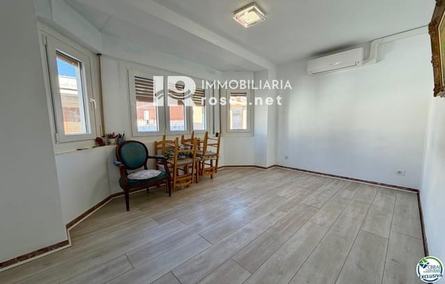 2 soveværelse Lejlighed til salg i Roses - € 162.000 (Ref: 9768982)