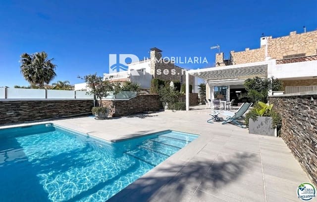 3 soveværelse Villa til salg i Empuriabrava, Castelló d'Empúries med swimmingpool garage - € 930.000 (Ref: 9768984)