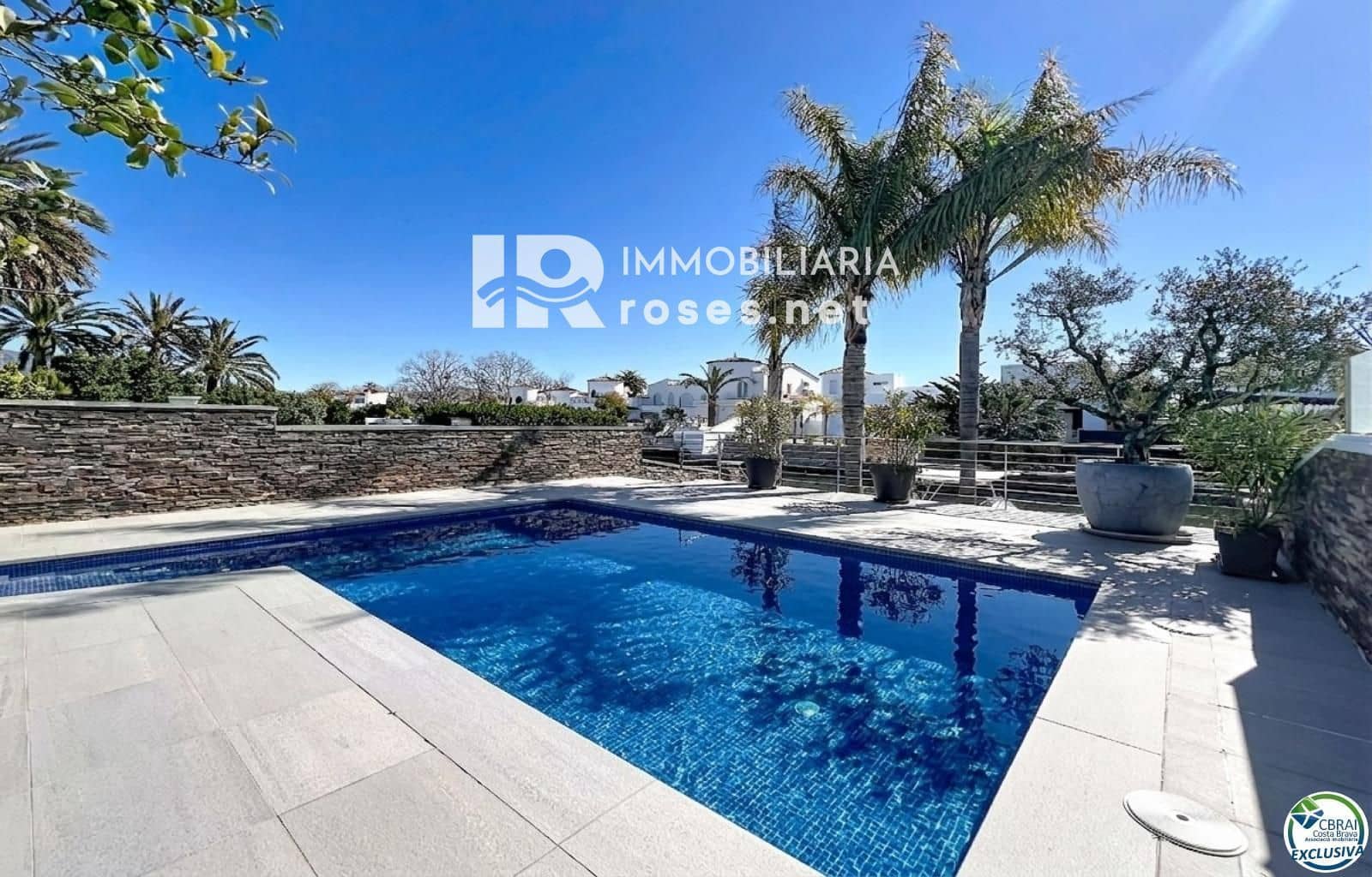 3 soveværelse Villa til salg i Empuriabrava med swimmingpool garage - € 930.000 (Ref: 9768984)