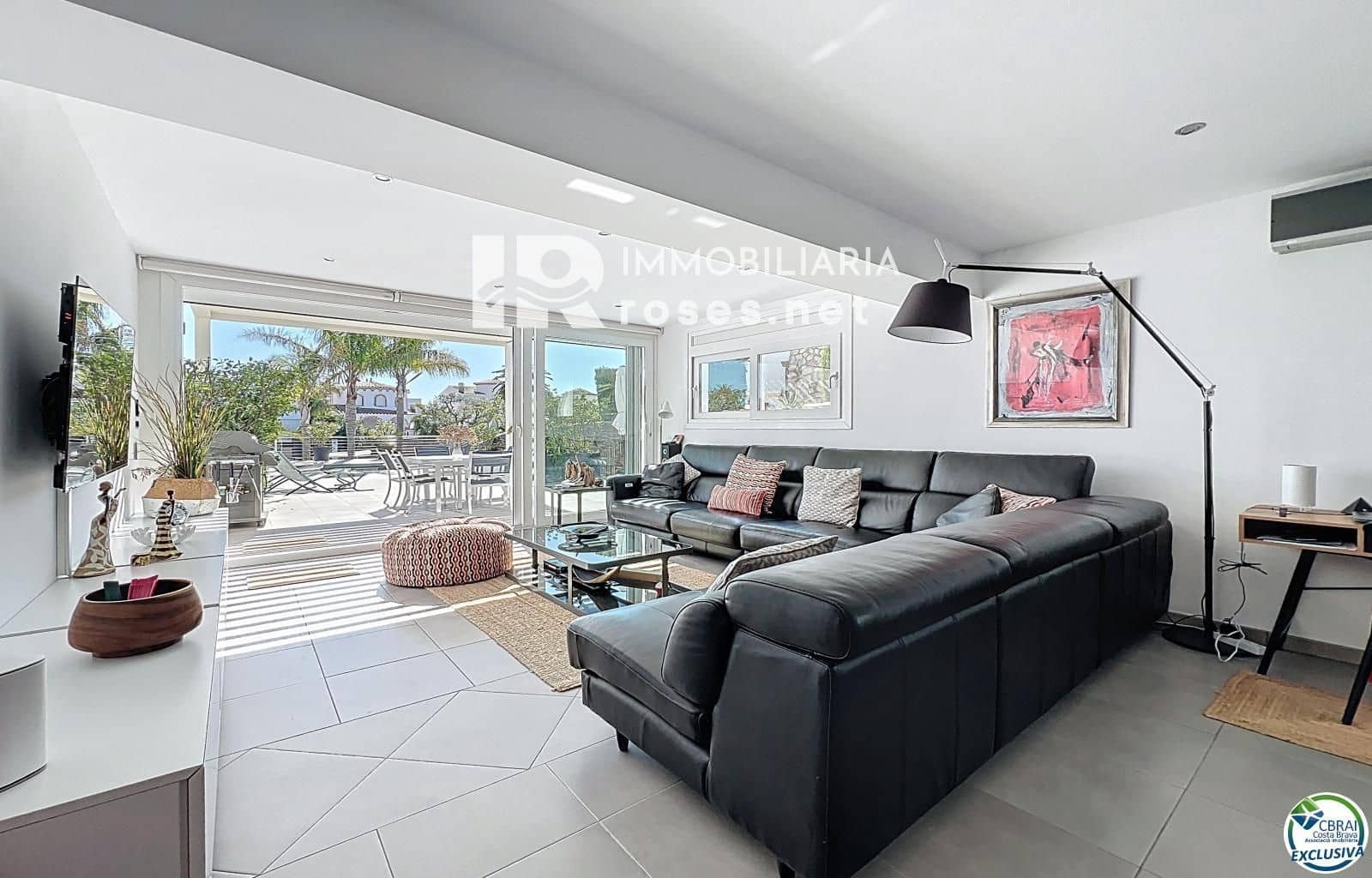 3 soveværelse Villa til salg i Empuriabrava med swimmingpool garage - € 930.000 (Ref: 9768984)