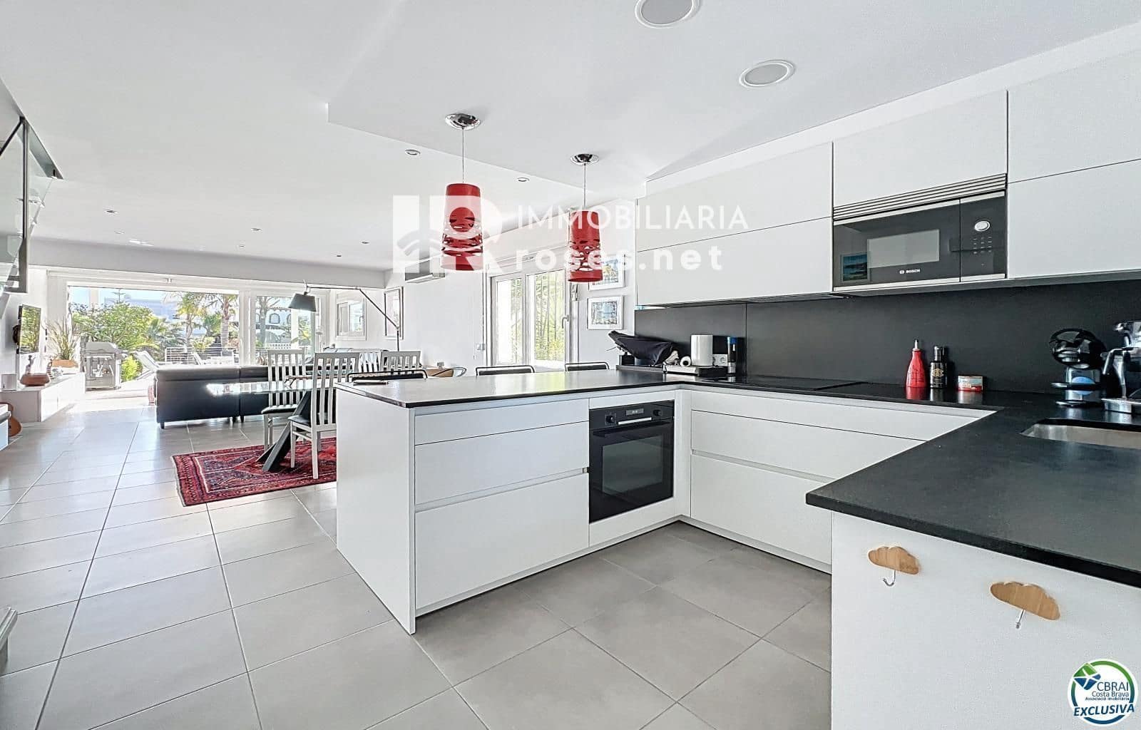 3 soveværelse Villa til salg i Empuriabrava med swimmingpool garage - € 930.000 (Ref: 9768984)