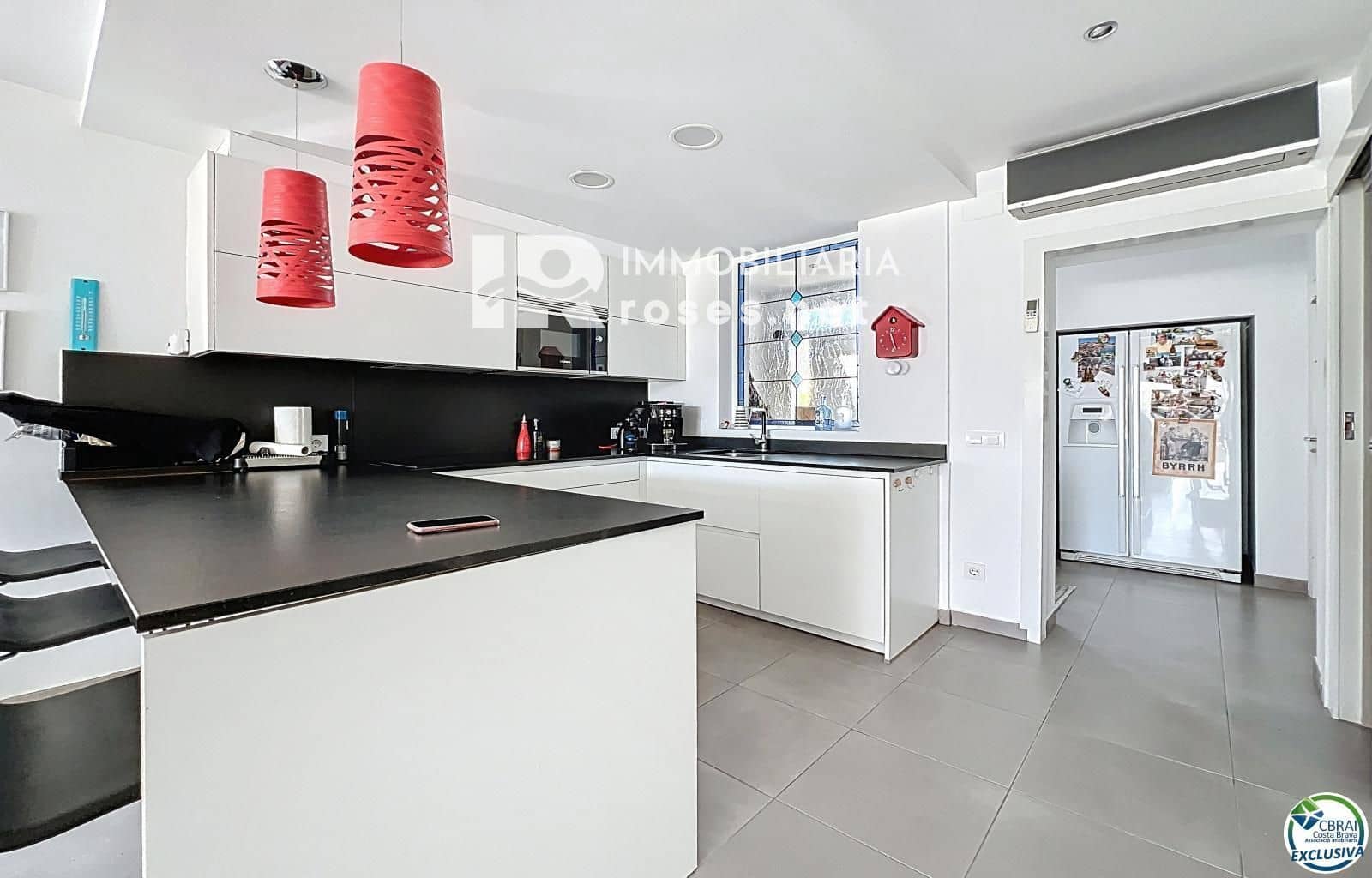 3 soveværelse Villa til salg i Empuriabrava med swimmingpool garage - € 930.000 (Ref: 9768984)