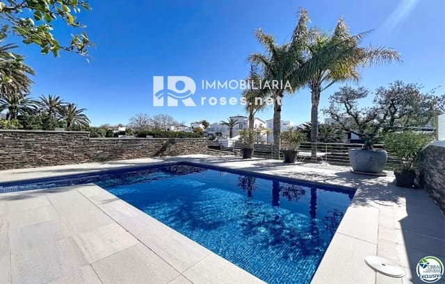 3 soveværelse Villa til salg i Empuriabrava, Castelló d'Empúries med swimmingpool garage - € 930.000 (Ref: 9768984)