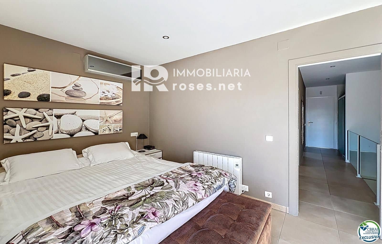 3 soveværelse Villa til salg i Empuriabrava med swimmingpool garage - € 930.000 (Ref: 9768984)