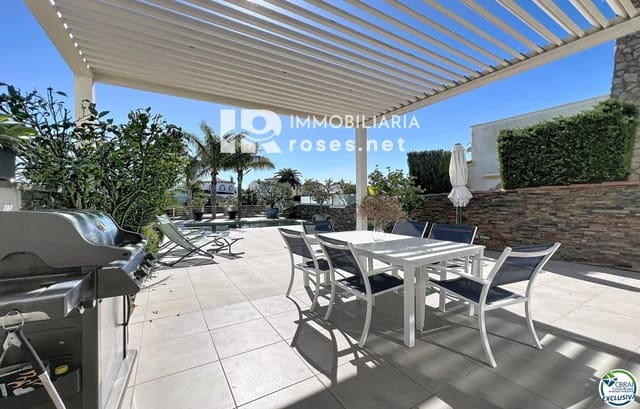 3 soveværelse Villa til salg i Empuriabrava, Castelló d'Empúries med swimmingpool garage - € 930.000 (Ref: 9768984)