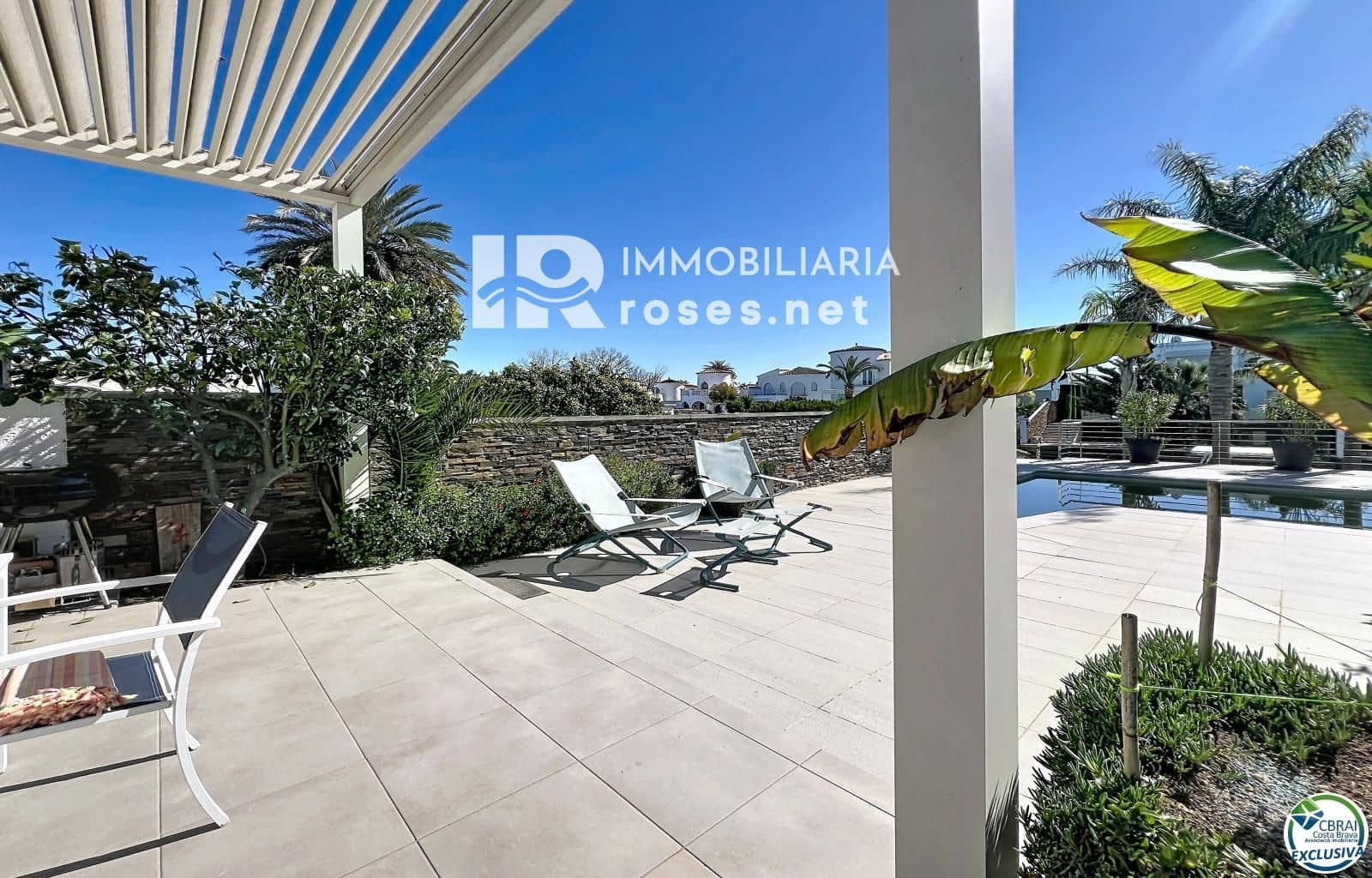 3 soveværelse Villa til salg i Empuriabrava med swimmingpool garage - € 930.000 (Ref: 9768984)