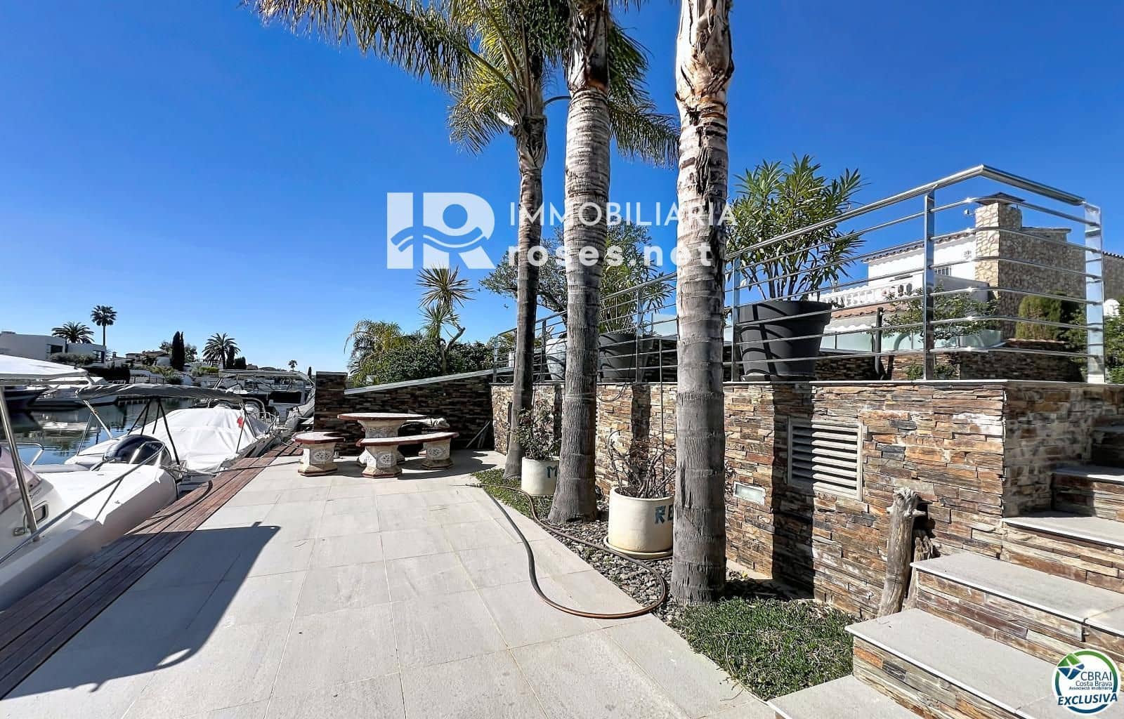 3 soveværelse Villa til salg i Empuriabrava med swimmingpool garage - € 930.000 (Ref: 9768984)