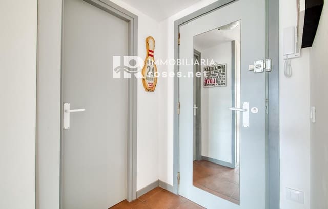 1 sypialnia Mieszkanie na sprzedaż w Santa Margarida, Roses z basenem - 144 000 € (Ref: 9768985)