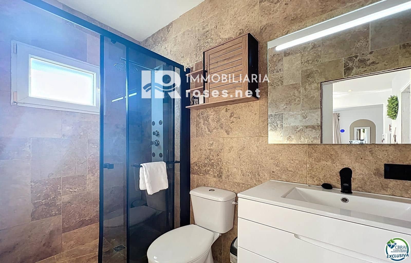 2 soveværelse Villa til salg i Empuriabrava med swimmingpool garage - € 385.000 (Ref: 9768987)