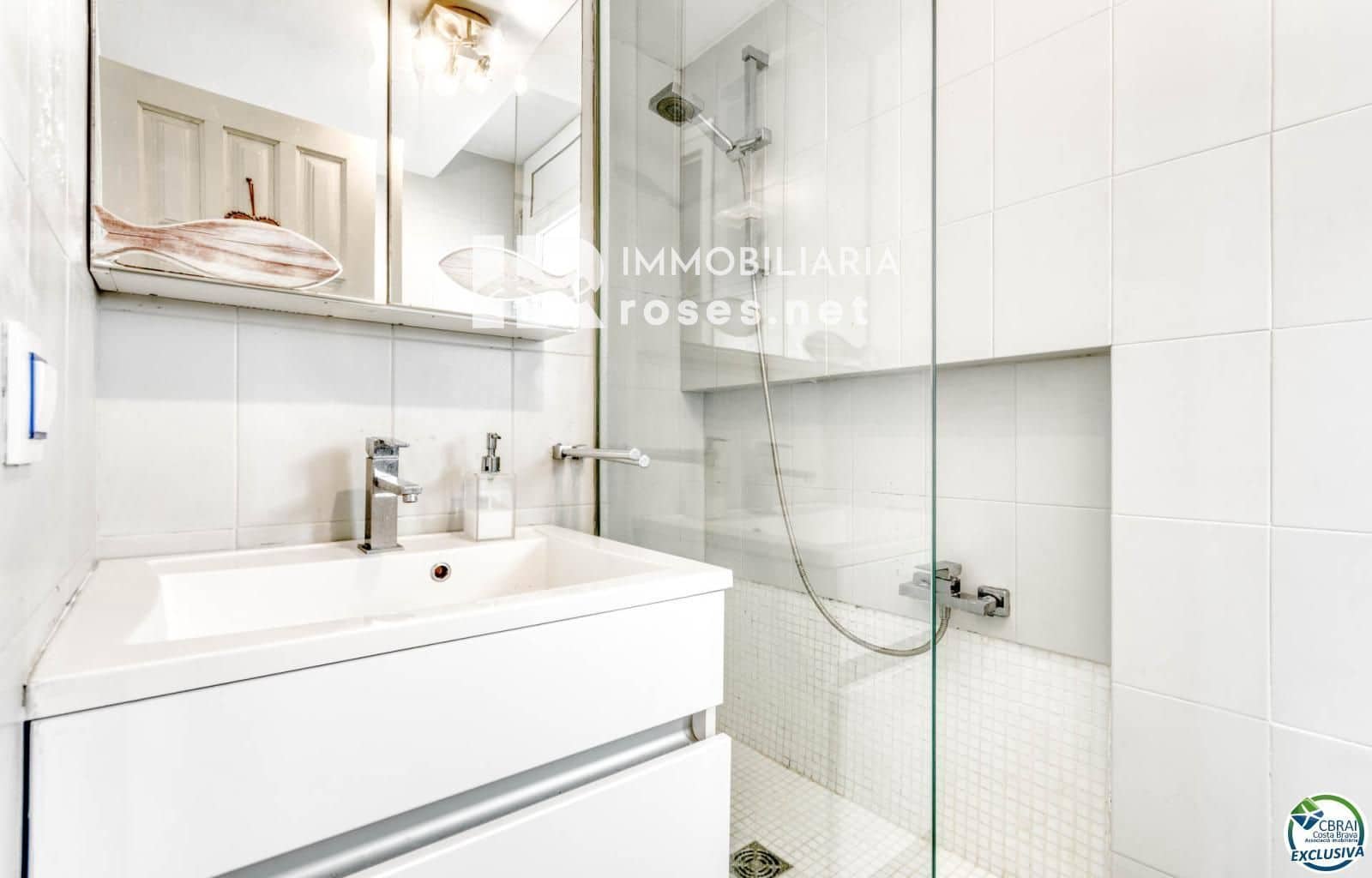 2 bedroom Flat for sale in Roses - € 235,000 (Ref: 9779081)