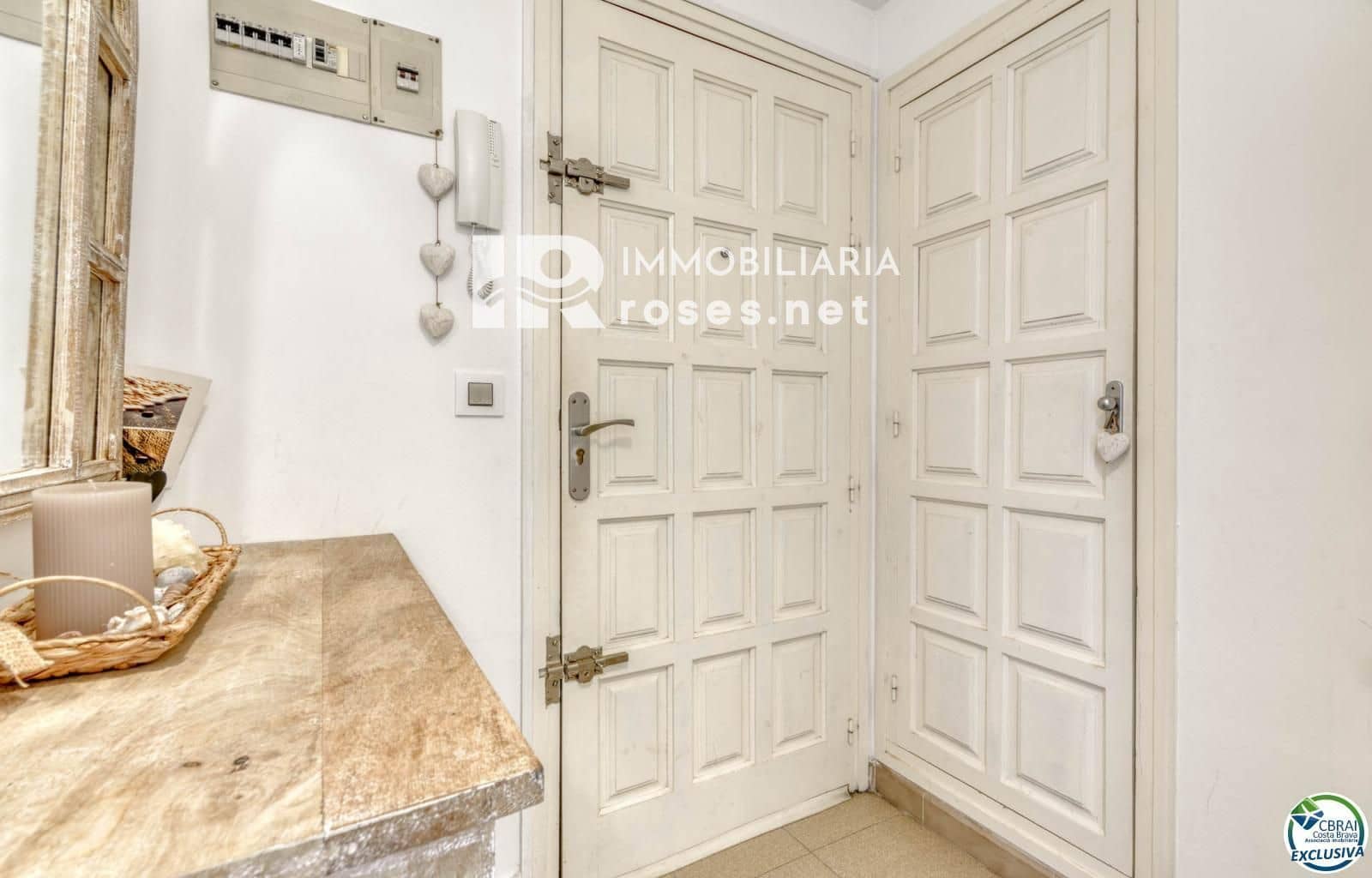 2 bedroom Flat for sale in Roses - € 235,000 (Ref: 9779081)