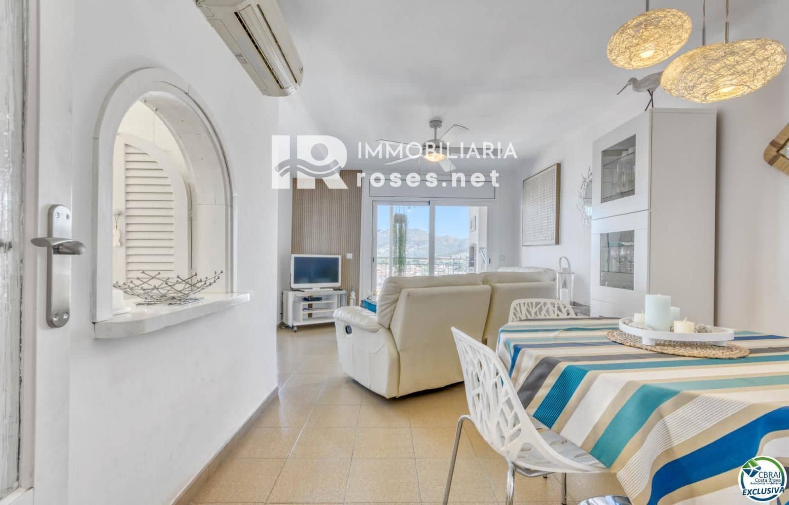 2 bedroom Flat for sale in Roses - € 235,000 (Ref: 9779081)