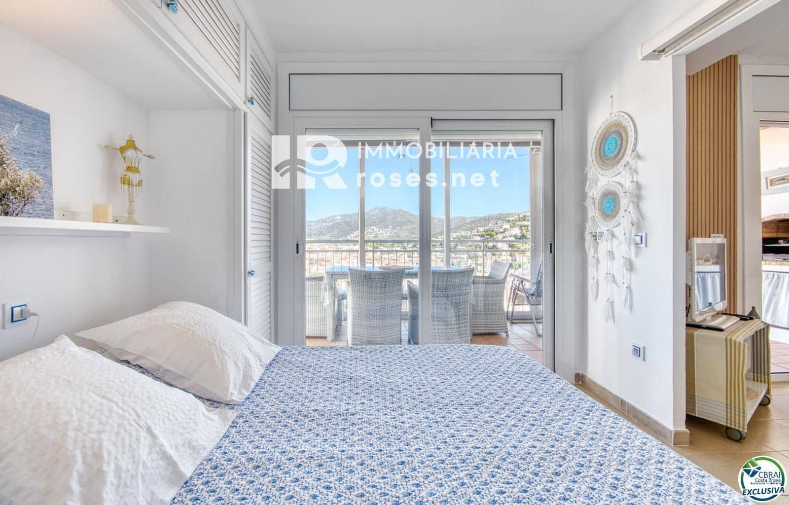 2 bedroom Flat for sale in Roses - € 235,000 (Ref: 9779081)