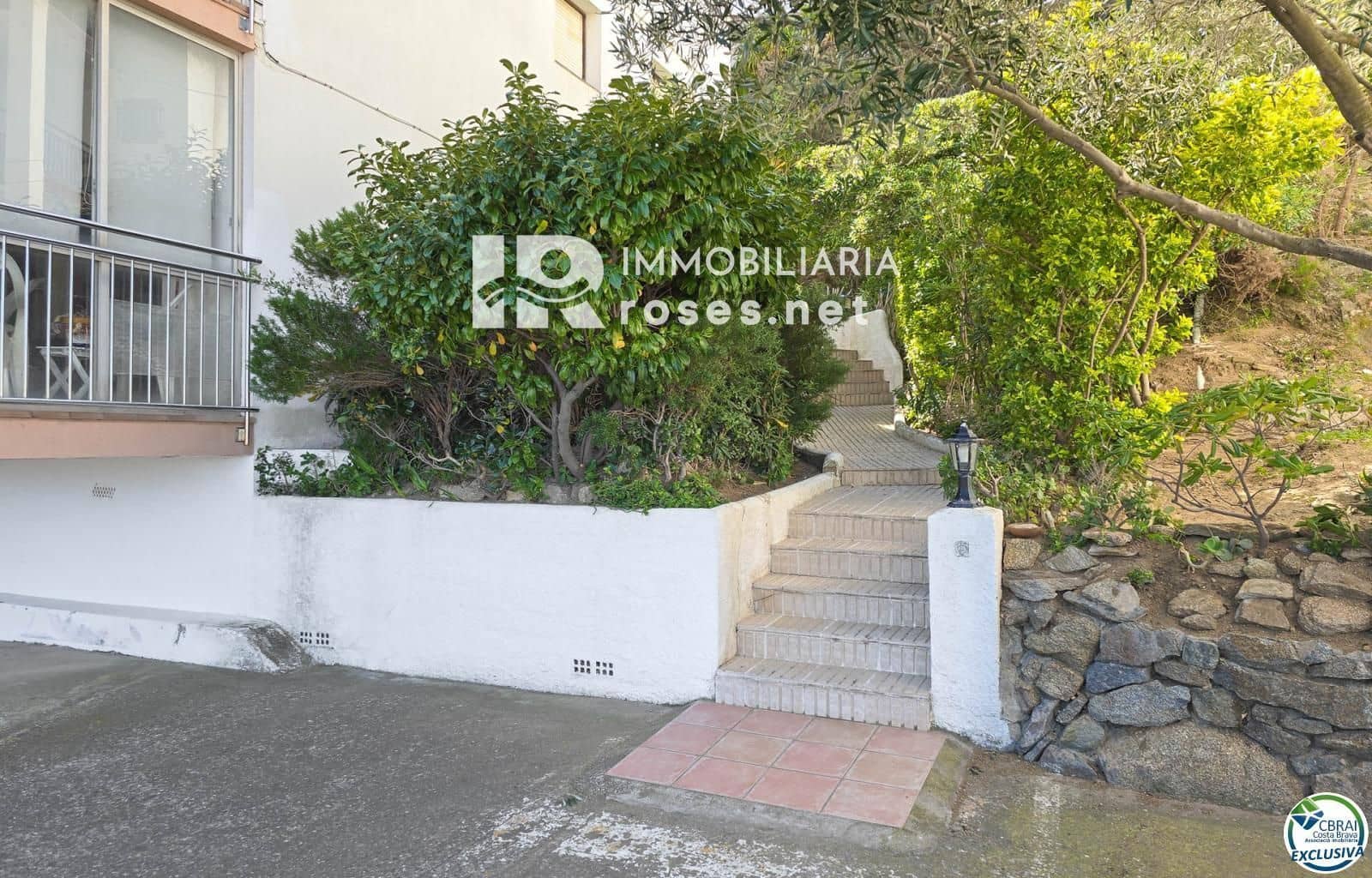 2 bedroom Flat for sale in Roses - € 235,000 (Ref: 9779081)