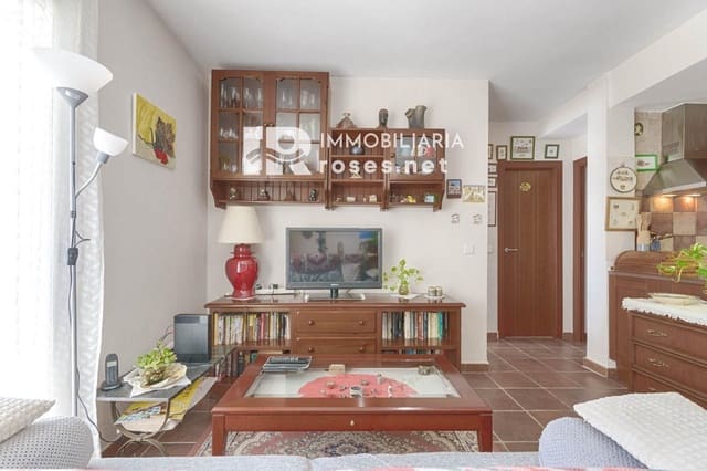 2 slaapkamer Flat te koop in Roses met zwembad - € 266.000 (Ref: 9779082)