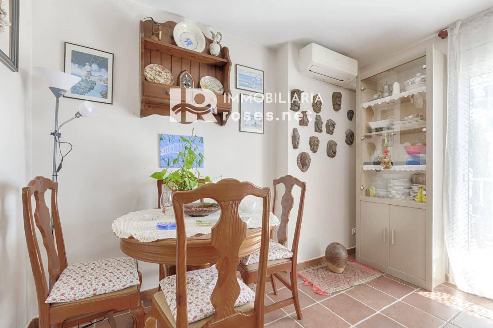 2 slaapkamer Flat te koop in Roses met zwembad - € 266.000 (Ref: 9779082)