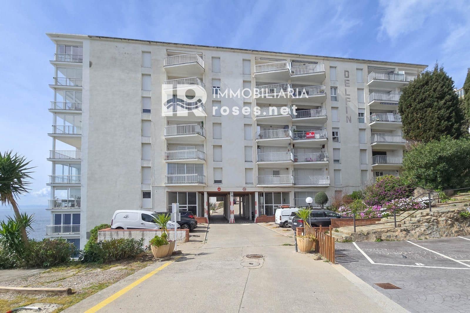 2 slaapkamer Flat te koop in Roses met zwembad - € 266.000 (Ref: 9779082)