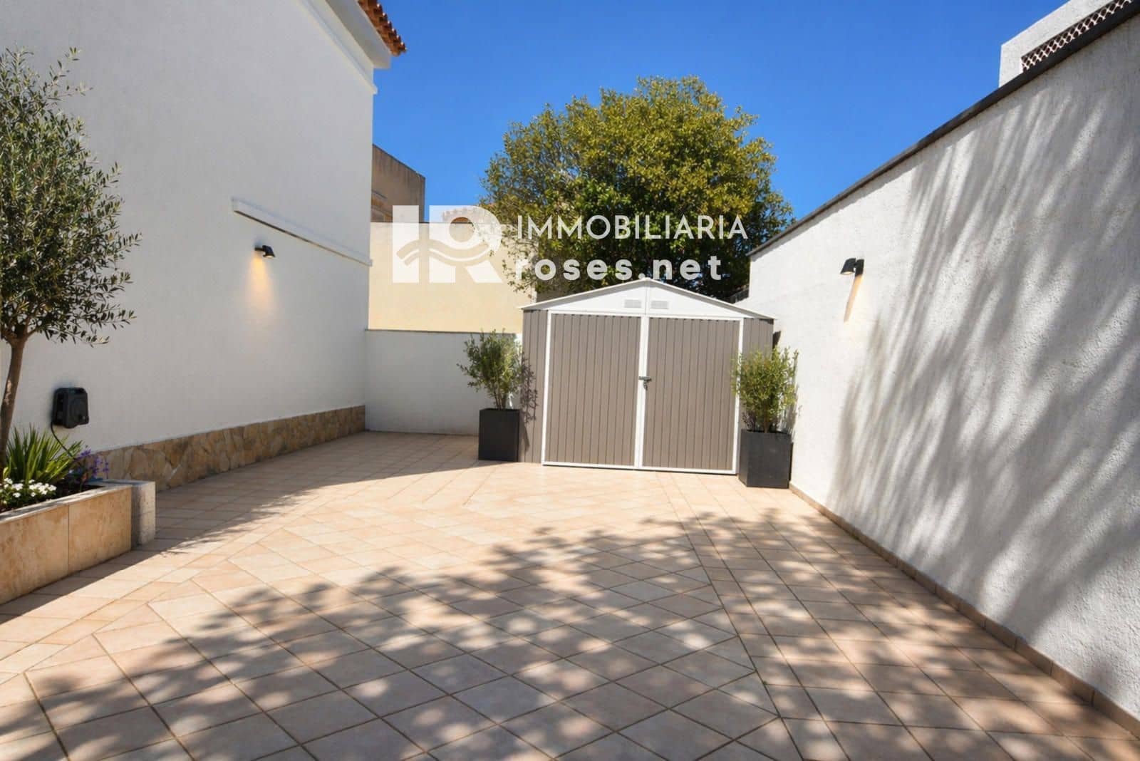 4 makuuhuone Huvila myytävänä paikassa Empuriabrava mukana uima-altaan 
autotalli - 650 000 € (Ref: 9784479)