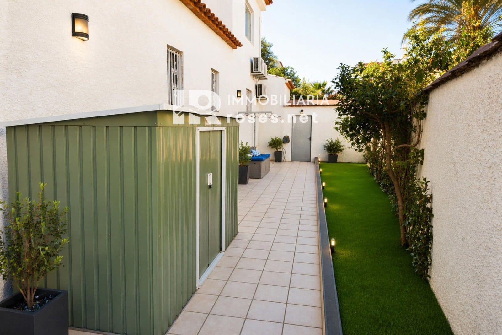 4 makuuhuone Huvila myytävänä paikassa Empuriabrava mukana uima-altaan 
autotalli - 650 000 € (Ref: 9784479)