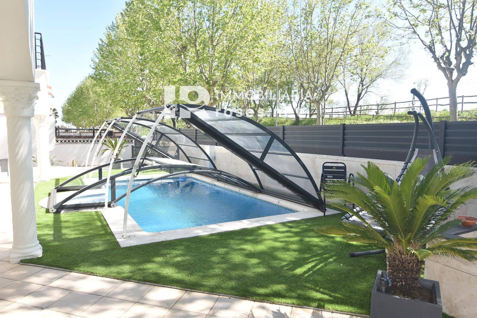 4 makuuhuone Huvila myytävänä paikassa Empuriabrava mukana uima-altaan 
autotalli - 650 000 € (Ref: 9784479)