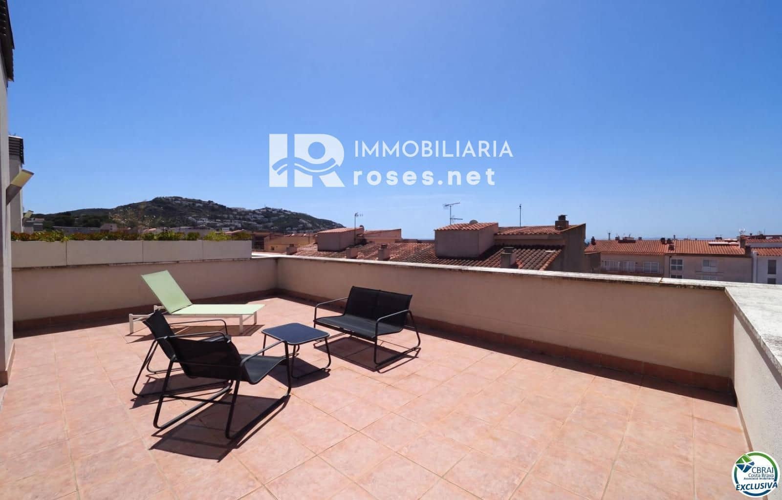 4 bedroom Flat for sale in Roses - € 389,000 (Ref: 9784480)