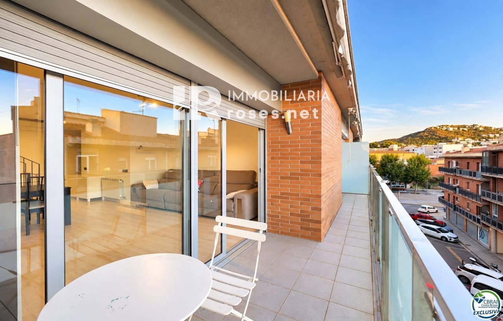4 bedroom Flat for sale in Roses - € 379,000 (Ref: 9784480)