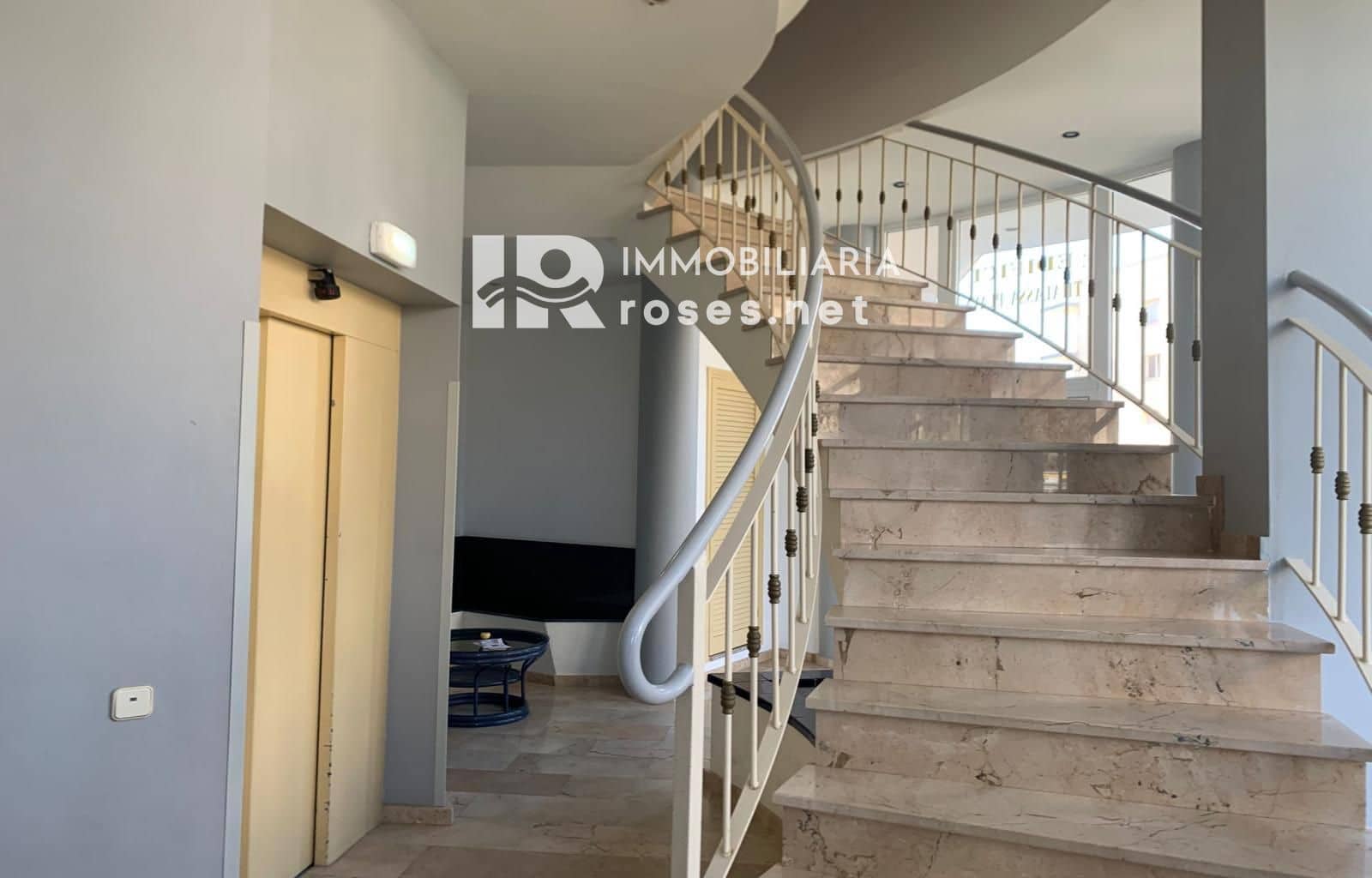 2 bedroom Flat for sale in Santa Margarida - € 399,000 (Ref: 9784481)