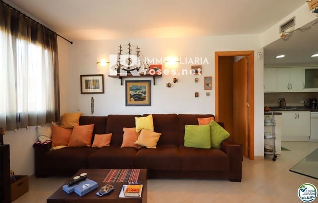 3 makuuhuone Asunto myytävänä paikassa Llançà mukana 
autotalli - 247 000 € (Ref: 9784482)