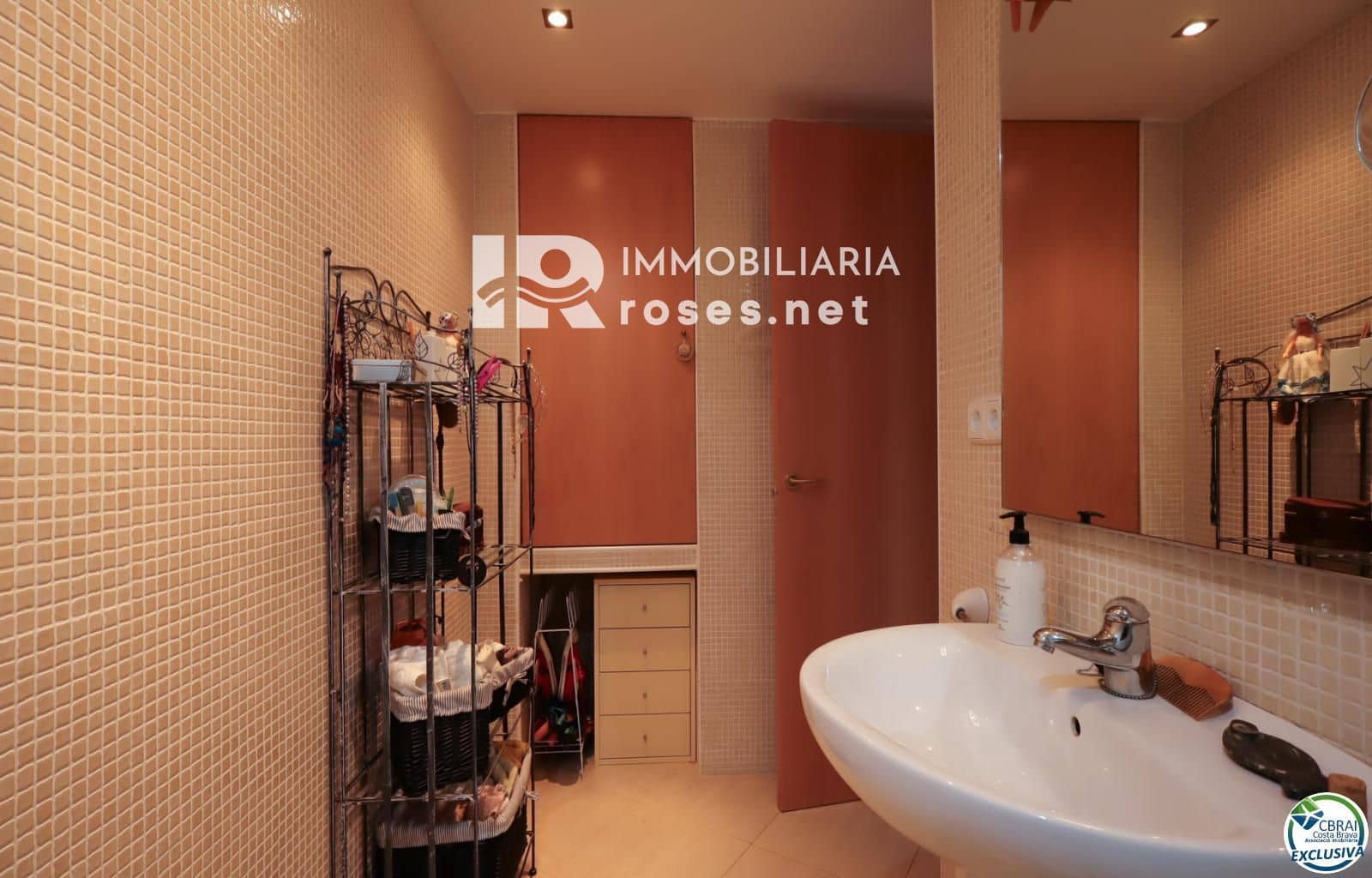 3 makuuhuone Asunto myytävänä paikassa Llanca mukana 
autotalli - 247 000 € (Ref: 9784482)